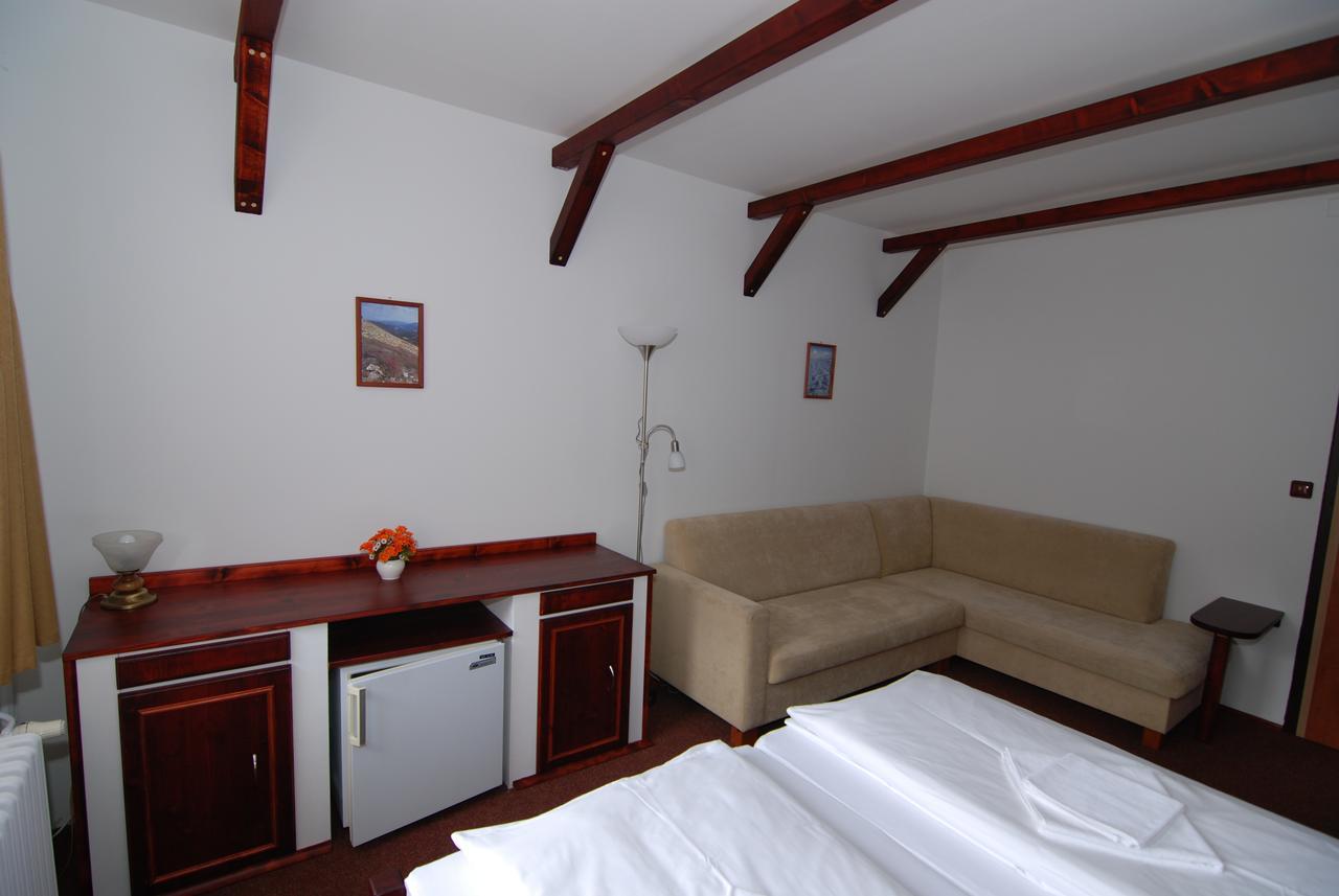 Rodinny "Hotel U Mustku" Desná Exterior foto